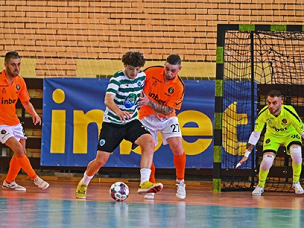 Амиго Северозапад едноличен лидер след първите двубои във футзал първенството