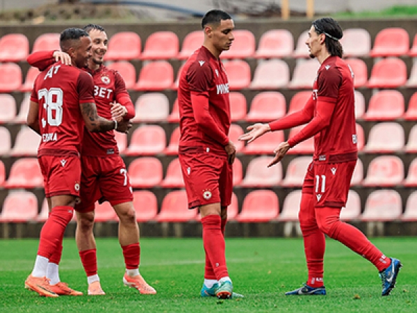 Голово шоу в Панчарево: Кошмара с 4 гола при 6:0 за ЦСКА