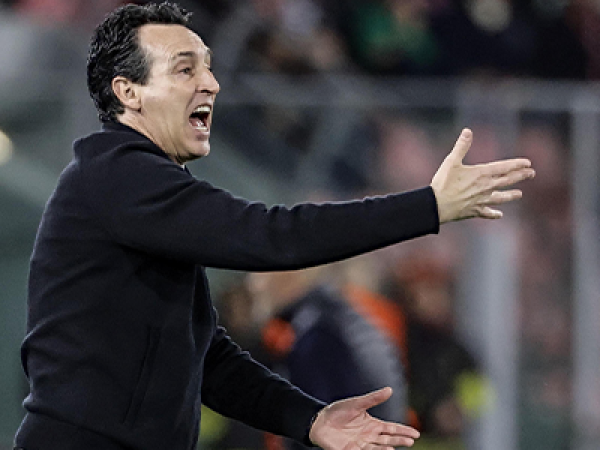 Вила вижда полуфиналите, Болоня гони сензация