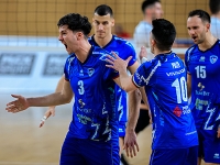 Левски София стартира плейофите с обрат над Монтана