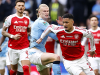 Холивудски сценарий на „Етихад“ - всичко или нищо за Сити и Арсенал