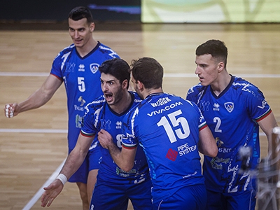 Левски продължава безмилостната битка за върха с домакинство на Черно море