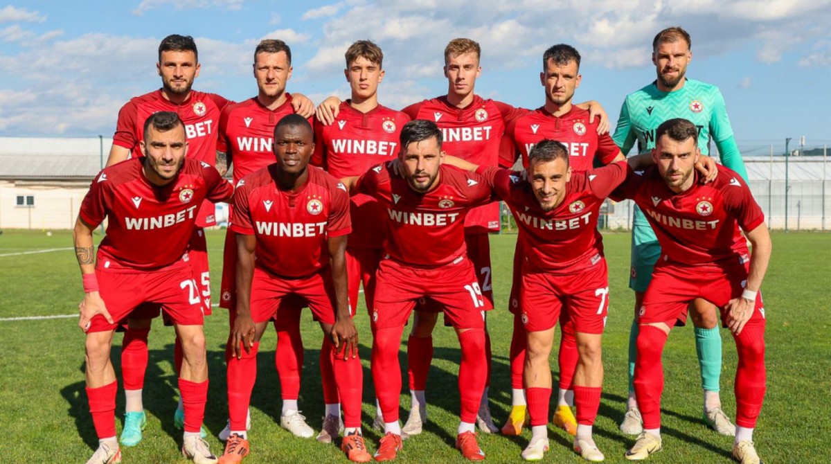 Пряко на SPORTBG.BG: ЦСКА представя официално отбора на юбилея на Димитър Пенев